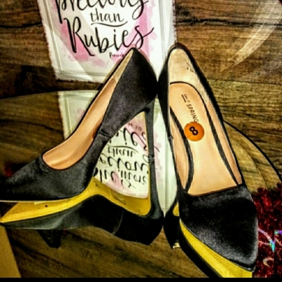 Call It Spring Heels Size 8 Satin Finish Point Toe - Picture 9 of 11